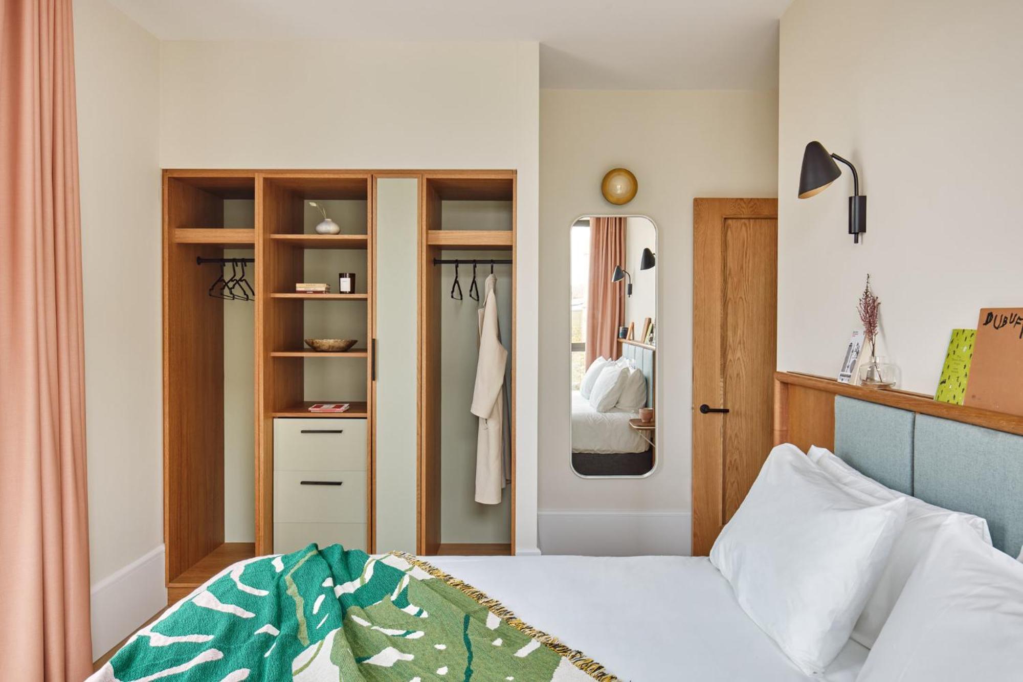 Turing Locke Hotell CBG Exteriör bild